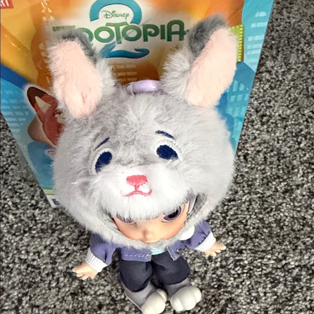 Disney Pop MART Zootopia 2 Molly Doll with Gray Bunny Hat - Picture 4 of 7